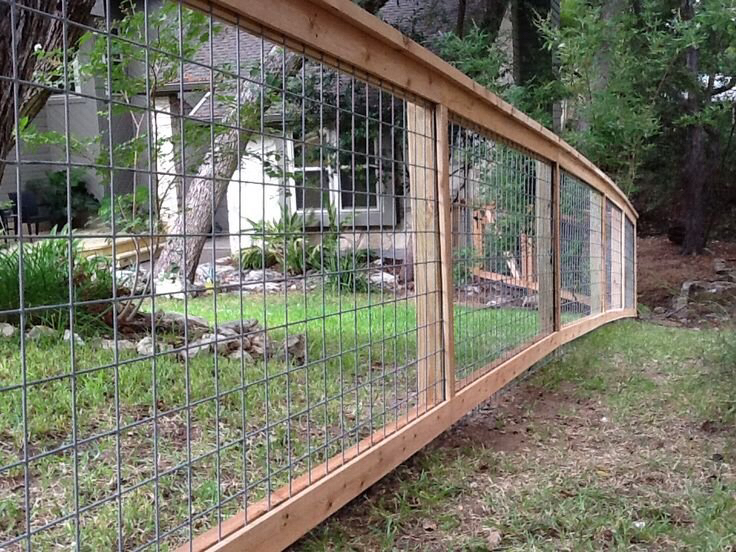 Wood Framed Hog Wire
